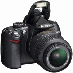 Nikon D5000 with 18-105 VR Kit
