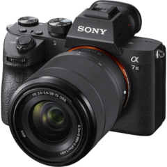 Sony Alpha a7 III with 28-70mm Kit (ILCE7M3K/B)